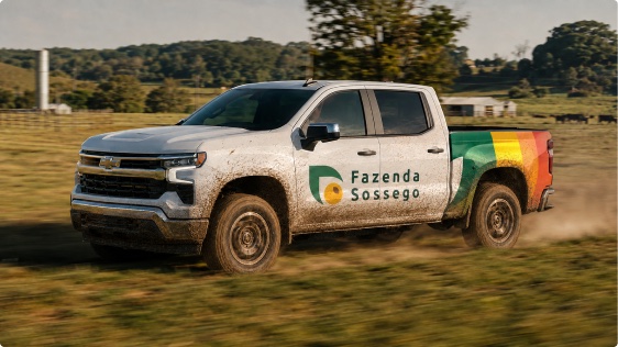 Fazenda Sossego identity applied to a field vehicle